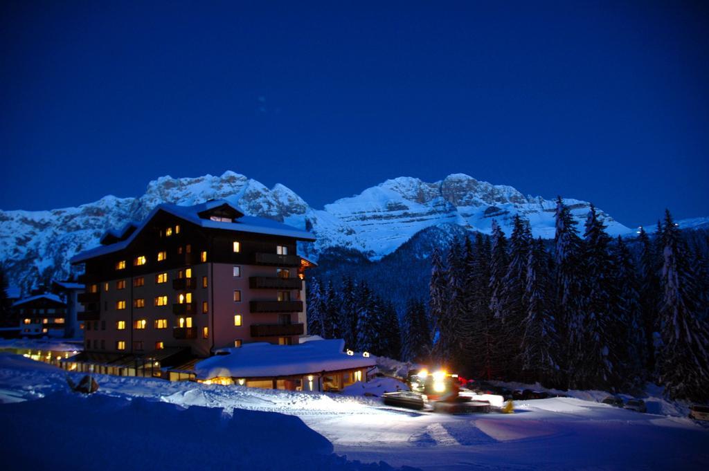 Carlo Magno Hotel Spa Resort Madonna di Campiglio Exterior foto