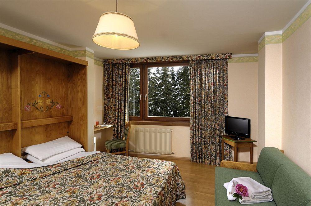 Carlo Magno Hotel Spa Resort Madonna di Campiglio Exterior foto